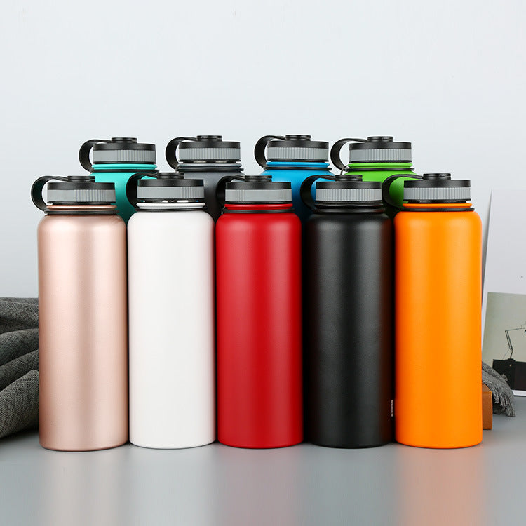 New large-capacity insulated sports bottle